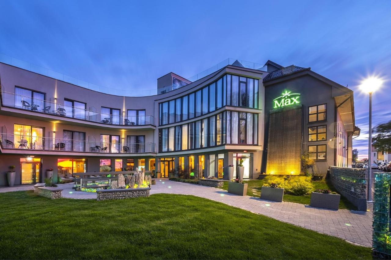 Max Health Resort Spa Ustronie Morskie Bagian luar foto